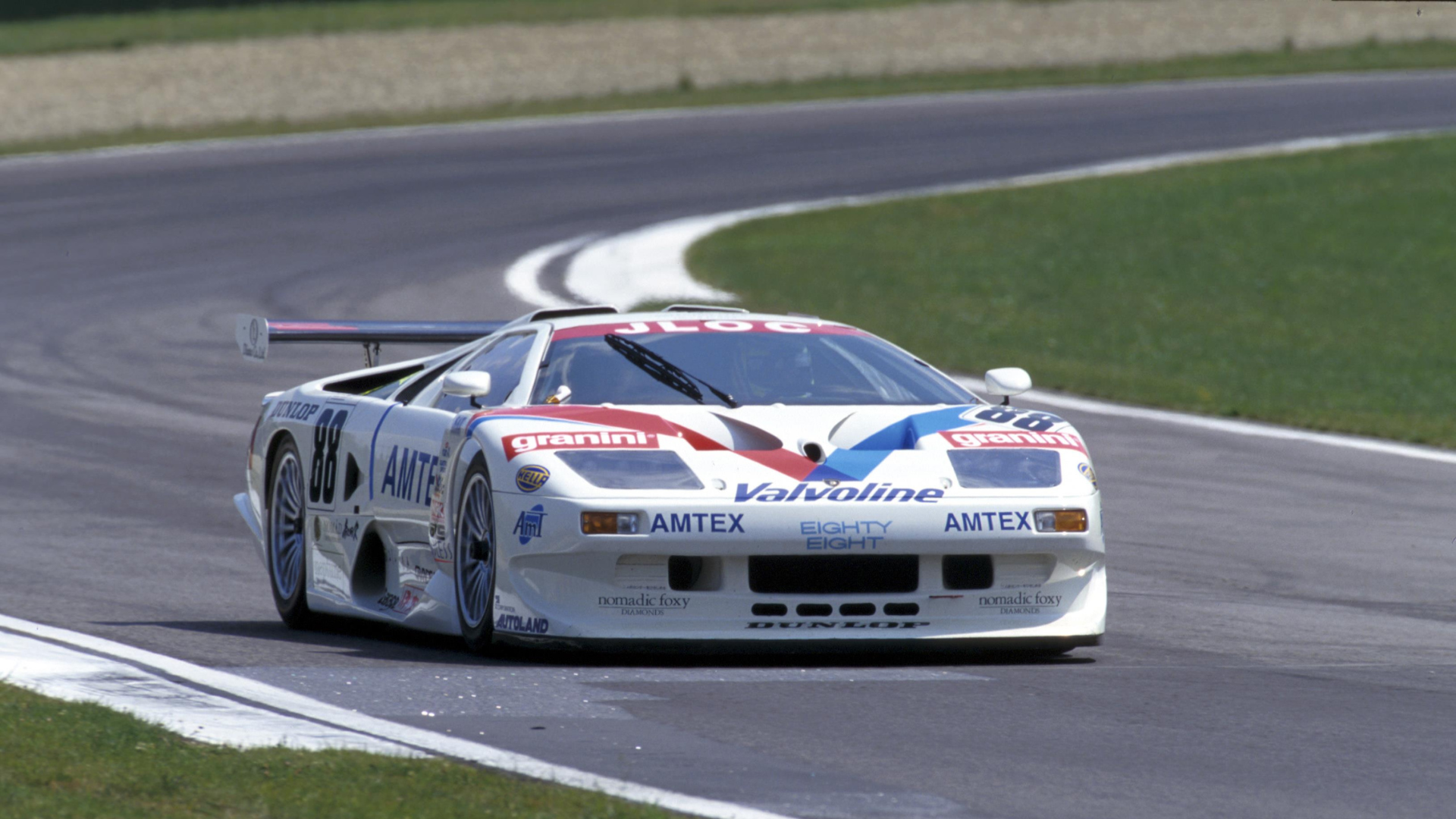 Lamborghini Diablo Turns 35: The Wild ’90s Supercar That Redefined ...