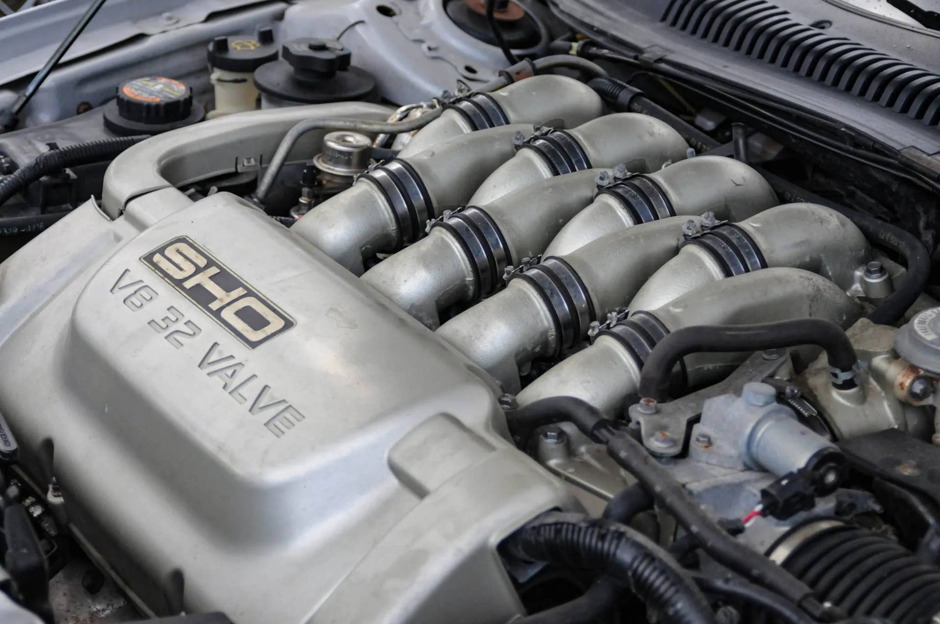 Common Server Engine Ford Duratec V6 Engine Guide: History, Cars & Common Issues - AxleAddict