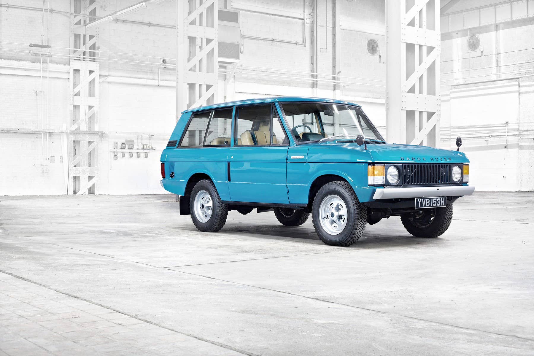 Old Rover Utv Range Rover new logo marks a departure from the old-school engineering ...