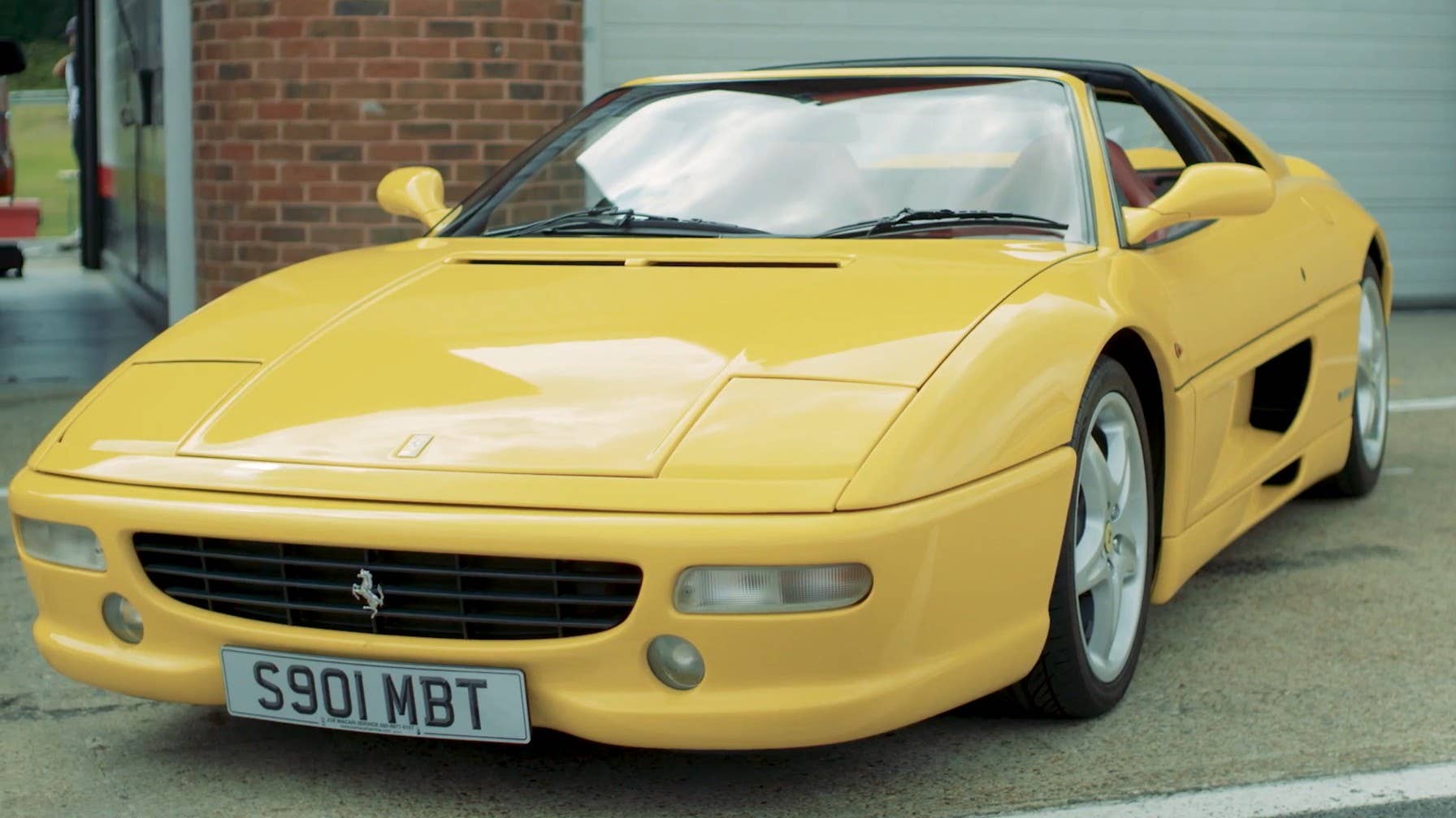 Gordon Ramsay’s Car Collection: Every Ferrari and Supercar He Owns ...